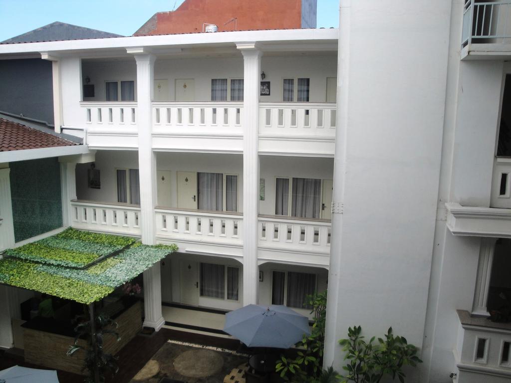 Ramayana Hotel Makassar Esterno foto